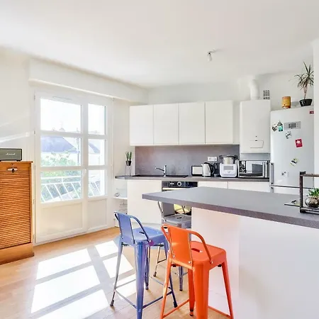 Large In The Devallieres-zola District Apartment Nantes