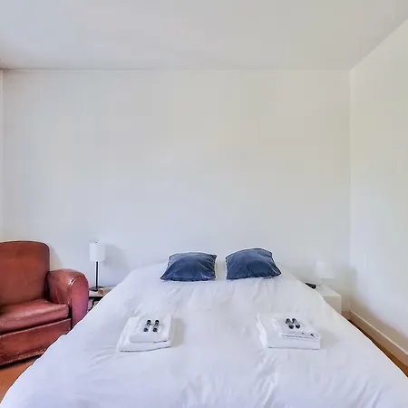 Apartment Large In The Devallieres-zola District *